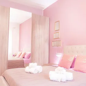 https://ninuphar-maison.it-romehotels.com