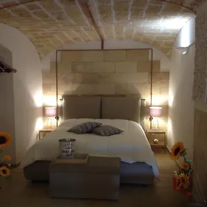 https://charmehouse-piccinni.barihotels.org